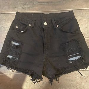 LEVI’s high waisted SHORTS- Black size 25 *vintage